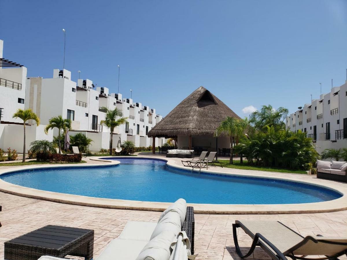 Villa Ana Lucia. Playa del Carmen Luaran gambar